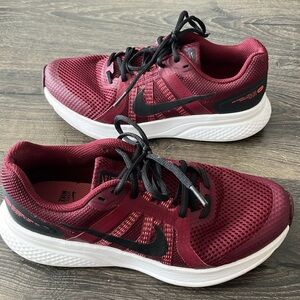 Nike Run Swift 2 Running Shoe